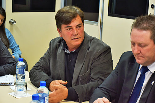 Hugo Catossi, presidente do Sicontiba, e Laudelino Jochem, vice-presidente de Administração e Finanças do CRCPR